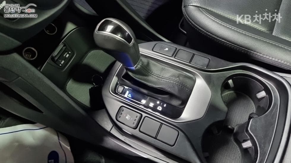 Хюндай Санта Фе DMХонда R-двигател 2.0 дизел 2WD PREMIUM Стандартен - 13