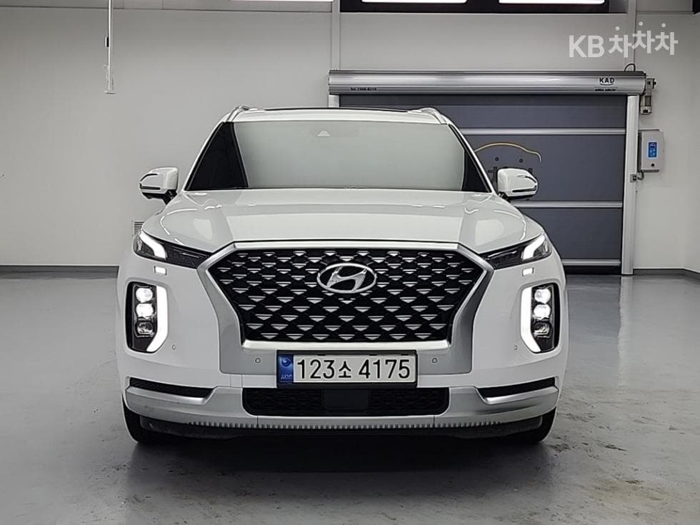 Хюндай Palisade3.8 Бензин 7-местен (Лимузин) AWD Calligraphy - 2