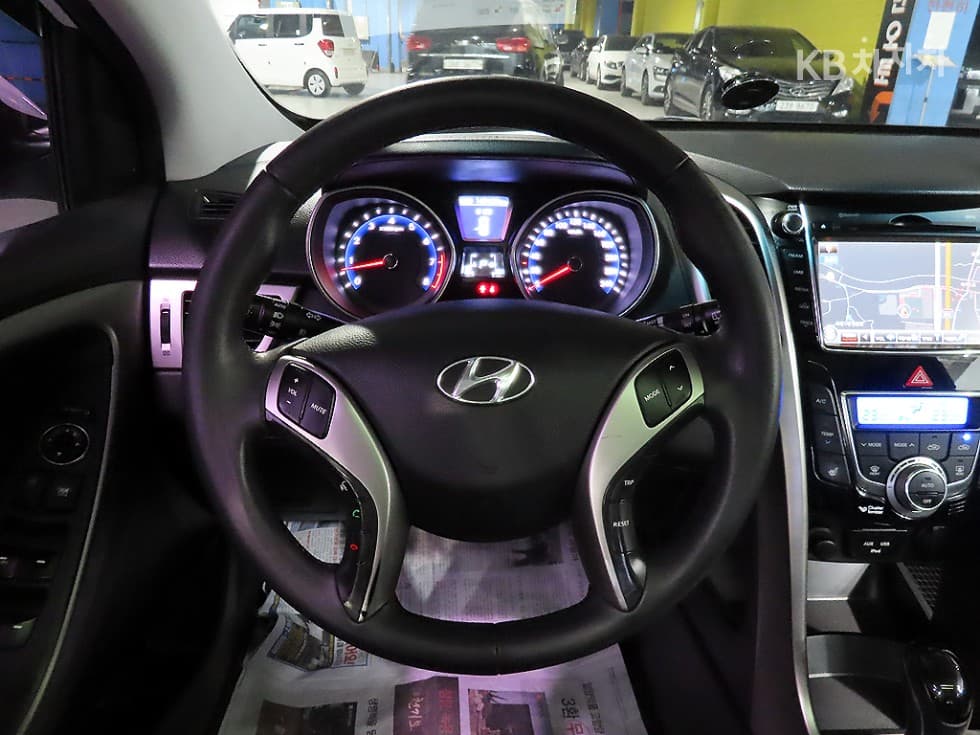 Хюндай i30(신형)1.6 GDI Extreme - 10