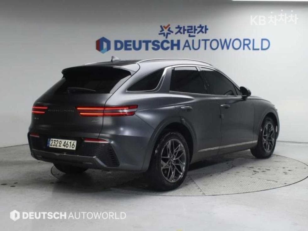 Дженезис GV70Дизел 2.2 AWD - 2