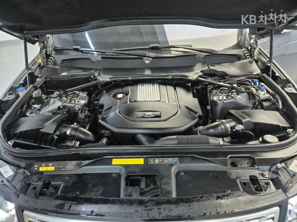 Land Rover 디스커버리53.0 SD6 HSE Luxury - 5