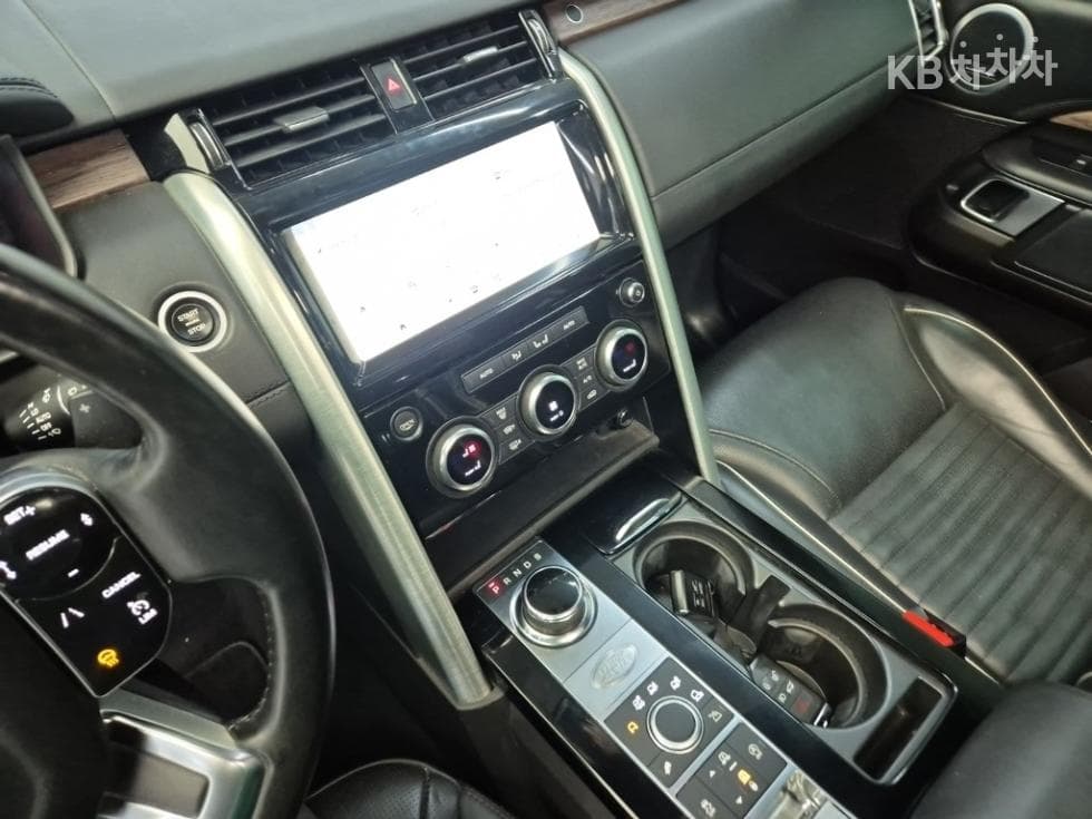 Land Rover 디스커버리53.0 SD6 HSE Luxury - 10
