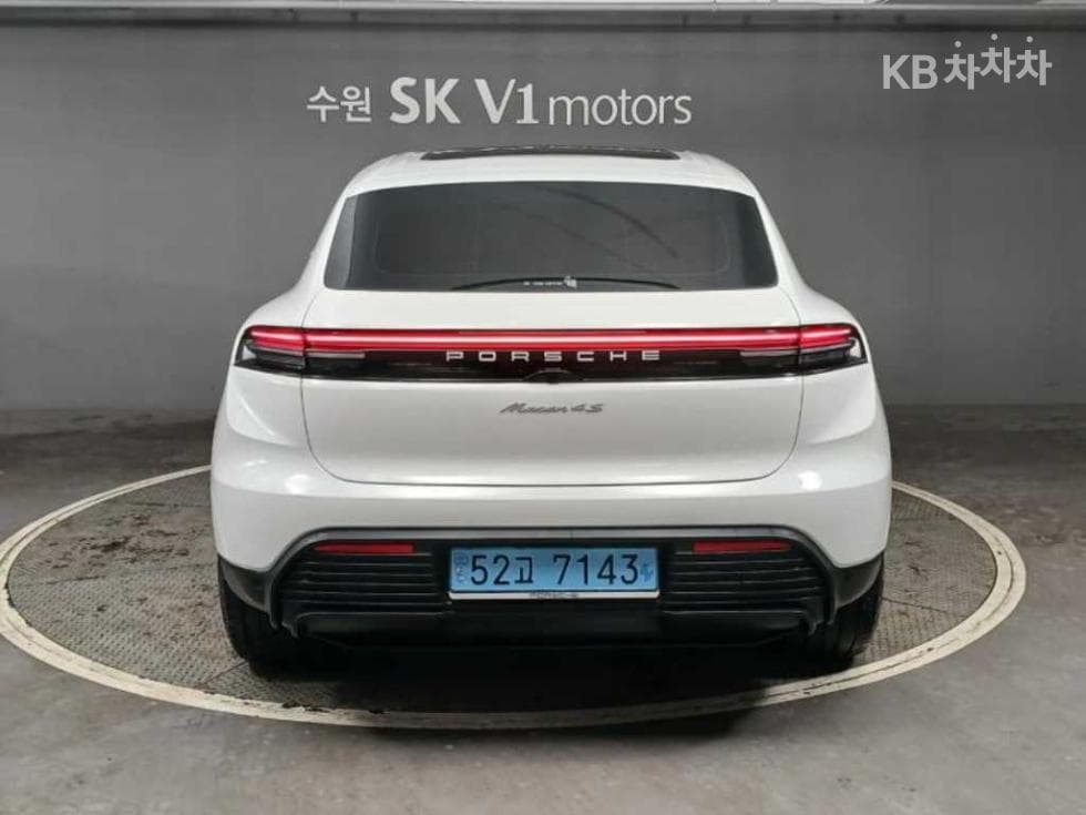 Porsche 마칸 EV4S Стандартен - 2