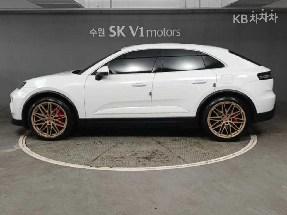 Porsche 마칸 EV4S Стандартен - 4