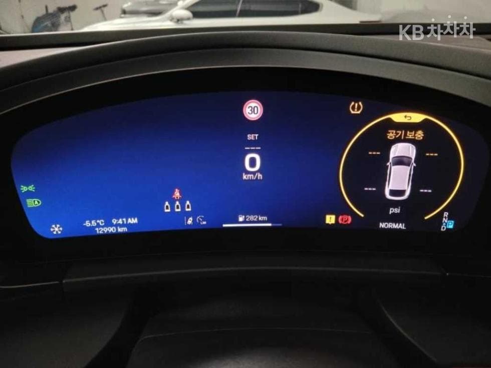 Porsche 마칸 EV4S Стандартен - 11