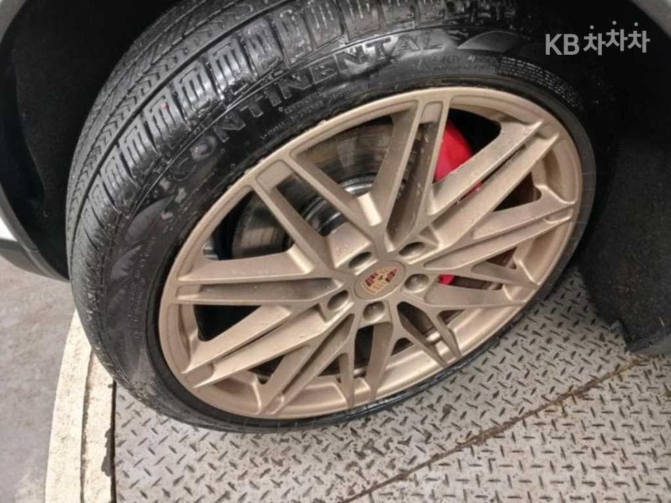 Porsche 마칸 EV4S Стандартен - 20