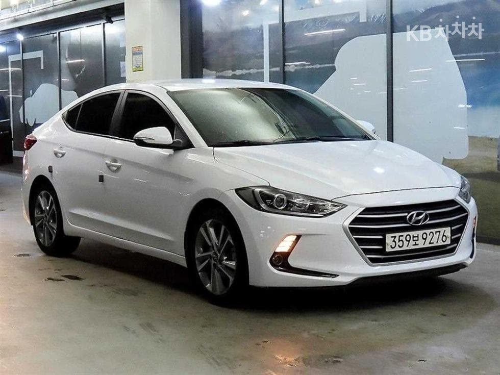 Hyundai Avante (Elantra)AD 1.6 GDi Value Plus - Image 1