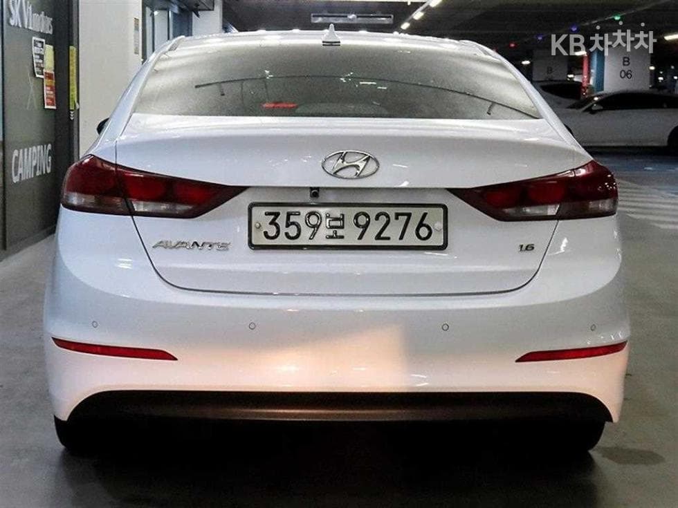 Hyundai Avante (Elantra)AD1.6 GDi Value Plus - 5