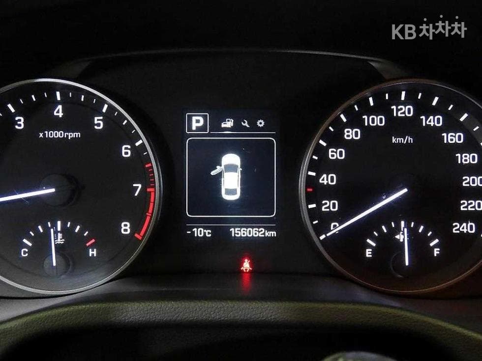 Hyundai Avante (Elantra)AD1.6 GDi Value Plus - 9