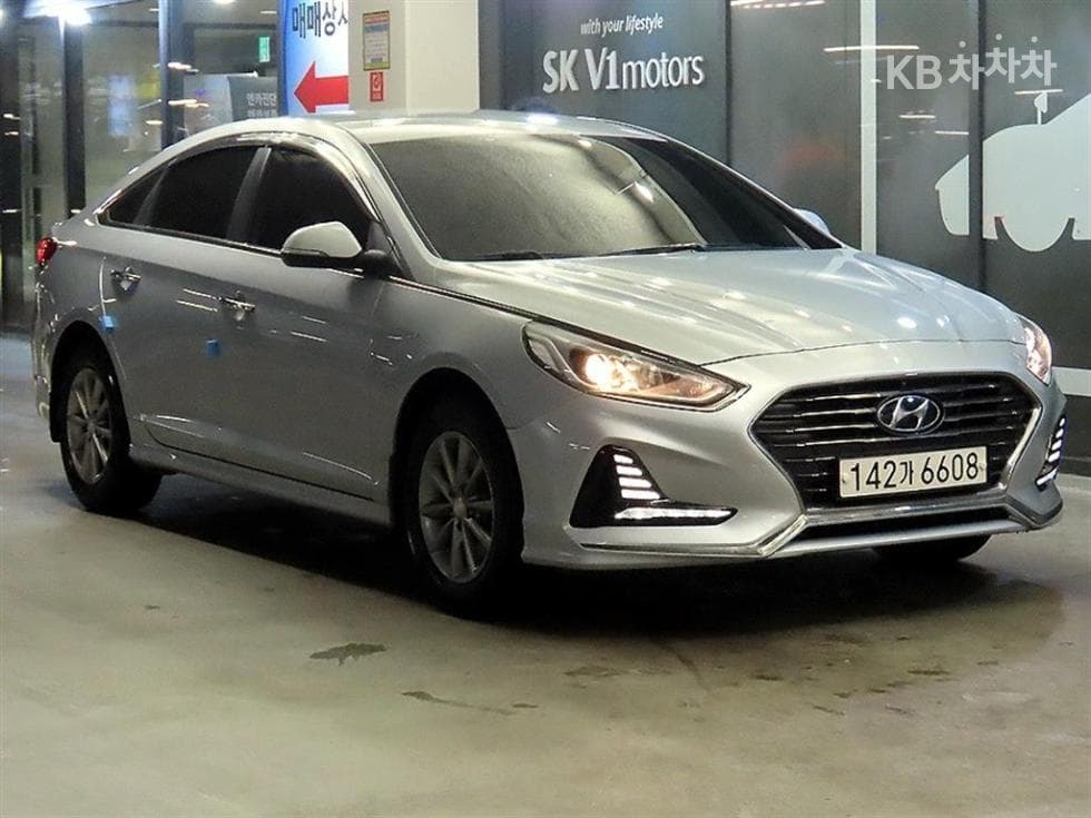Hyundai Sonata New Rise 2.0 LPi 택시 Premium - Image 1