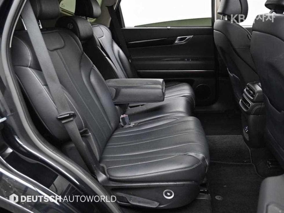 Genesis GV802.5 Turbo Gasoline AWD - 11