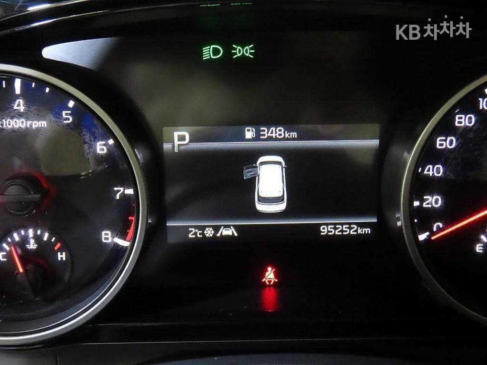 Kia Carnival 4th generationG3.5 GDI 9-seater Prestige - 9
