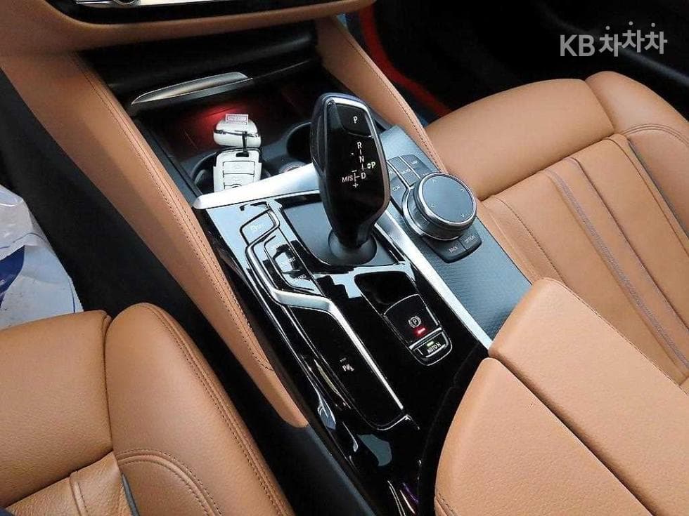 BMW 올New5 Series (G30)520i M Sport - 11