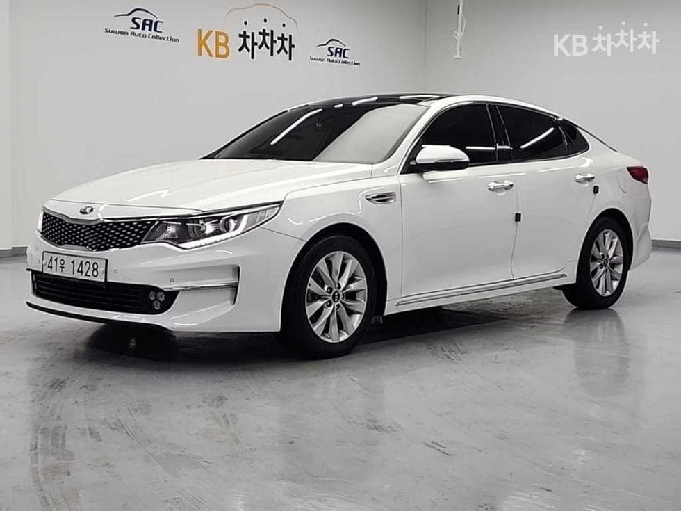 Kia K5 Second generation 2.0 Gasoline MX Noblesse - Image 1