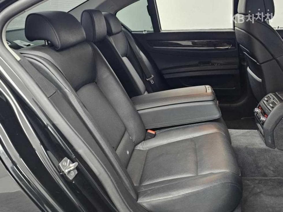 BMW New7시리즈740i - 12