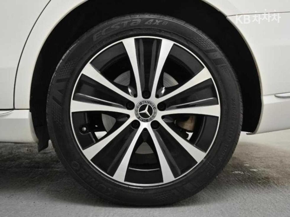 Mercedes-Benz E-Class (W213)E300e Exclusive - 5