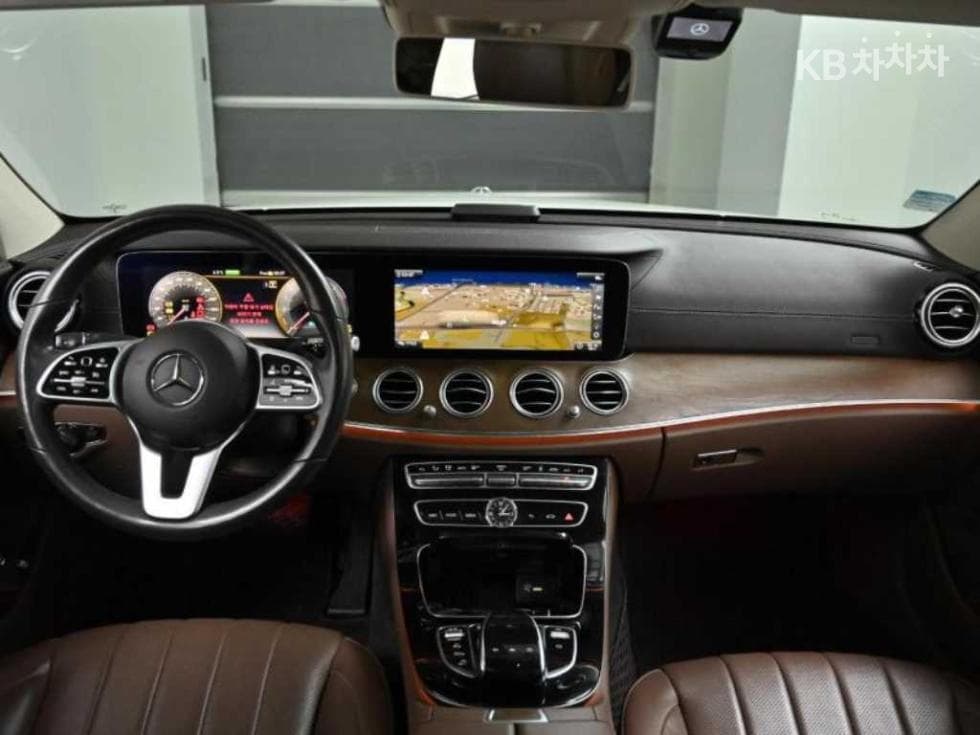 Mercedes-Benz E-Class (W213)E300e Exclusive - 7