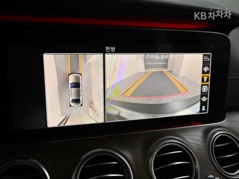 Mercedes-Benz E-Class (W213)E300e Exclusive - 15