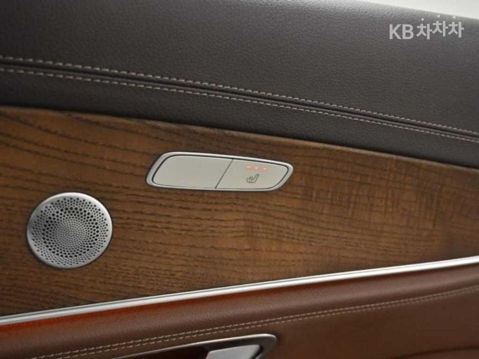 Mercedes-Benz E-Class (W213)E300e Exclusive - 16