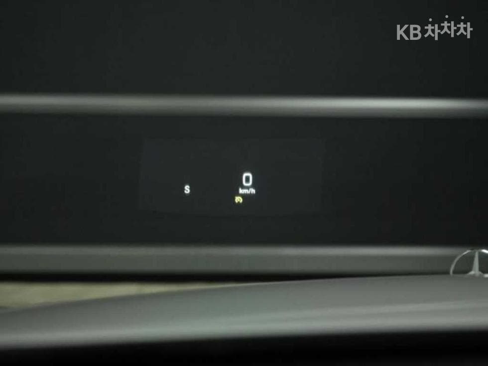 Mercedes-Benz E-Class (W213)E300e Exclusive - 18