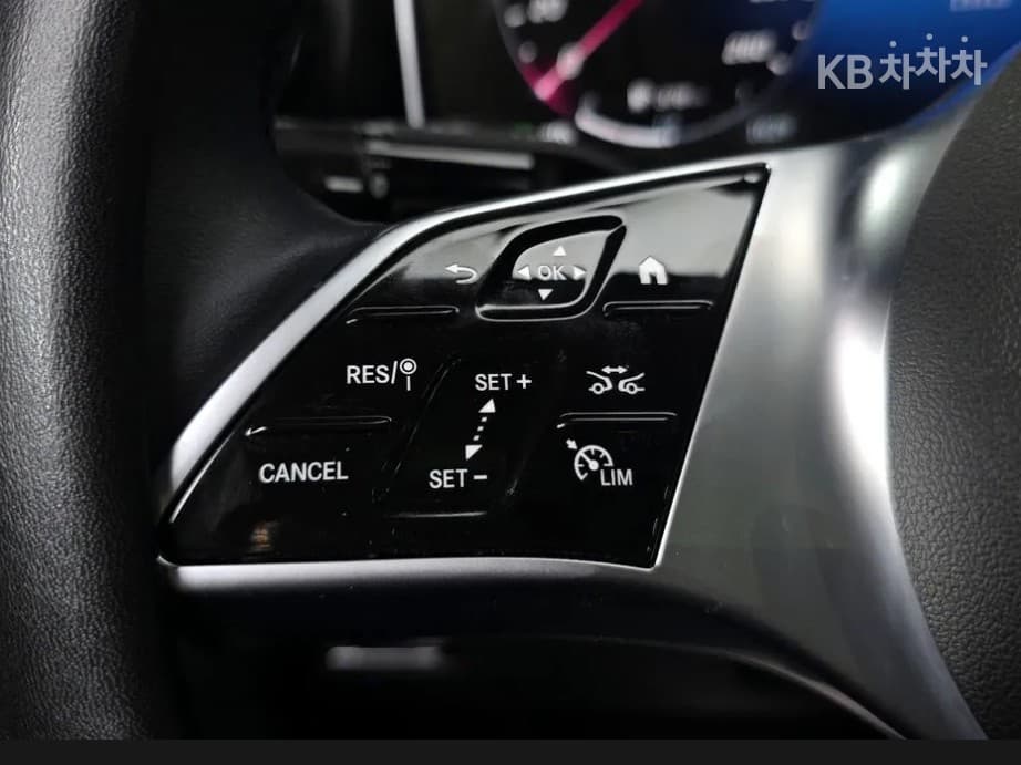 Mercedes-Benz C-Клас 6세대(W206)C200 Стандартен - 17