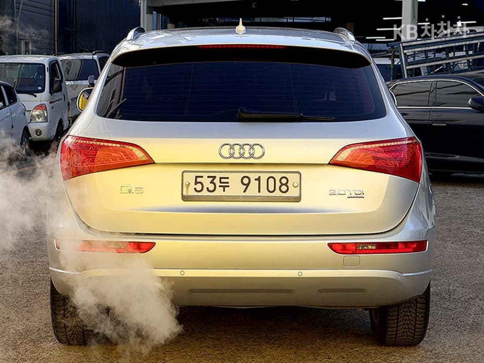 Audi Q52.0 Turbo Diesel Injection 콰트로 8R - 3