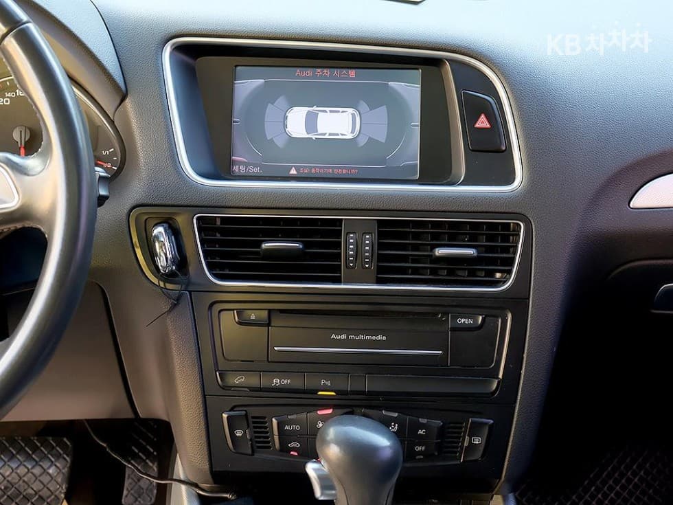 Audi Q52.0 Turbo Diesel Injection 콰트로 8R - 9