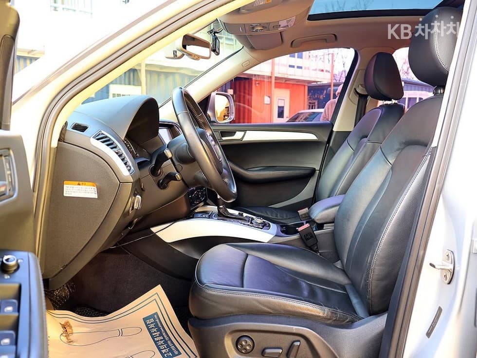 Audi Q52.0 Turbo Diesel Injection 콰트로 8R - 10