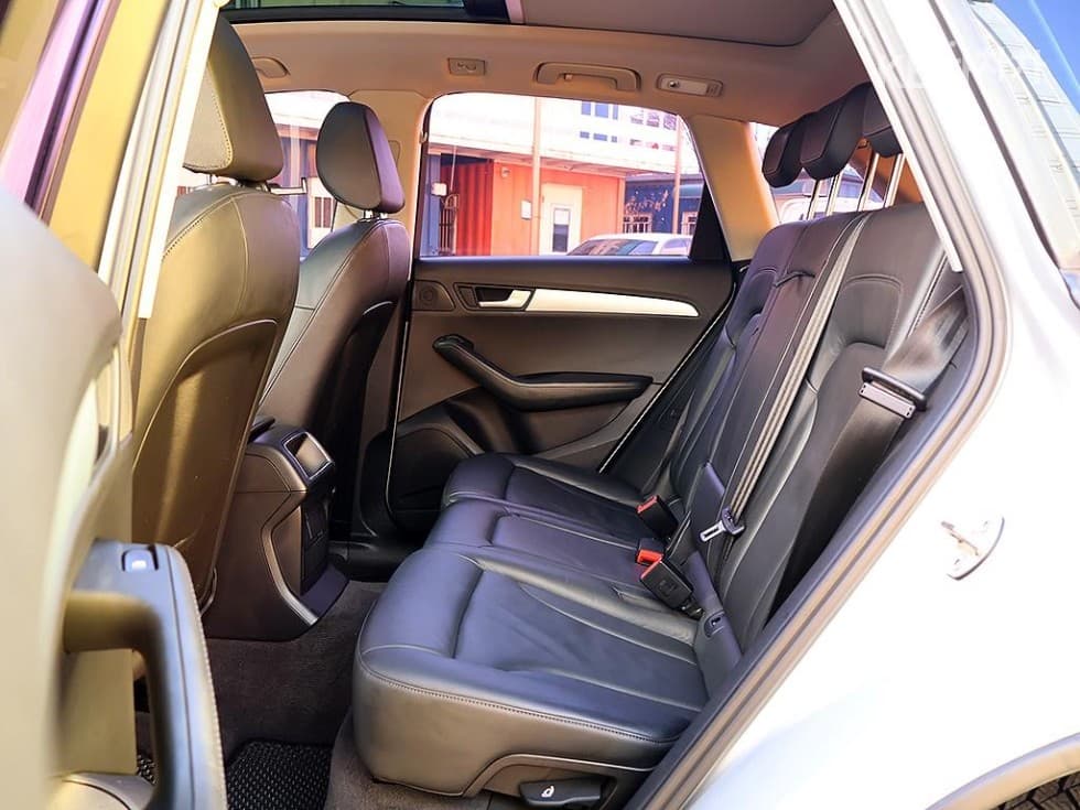 Audi Q52.0 Turbo Diesel Injection 콰트로 8R - 11