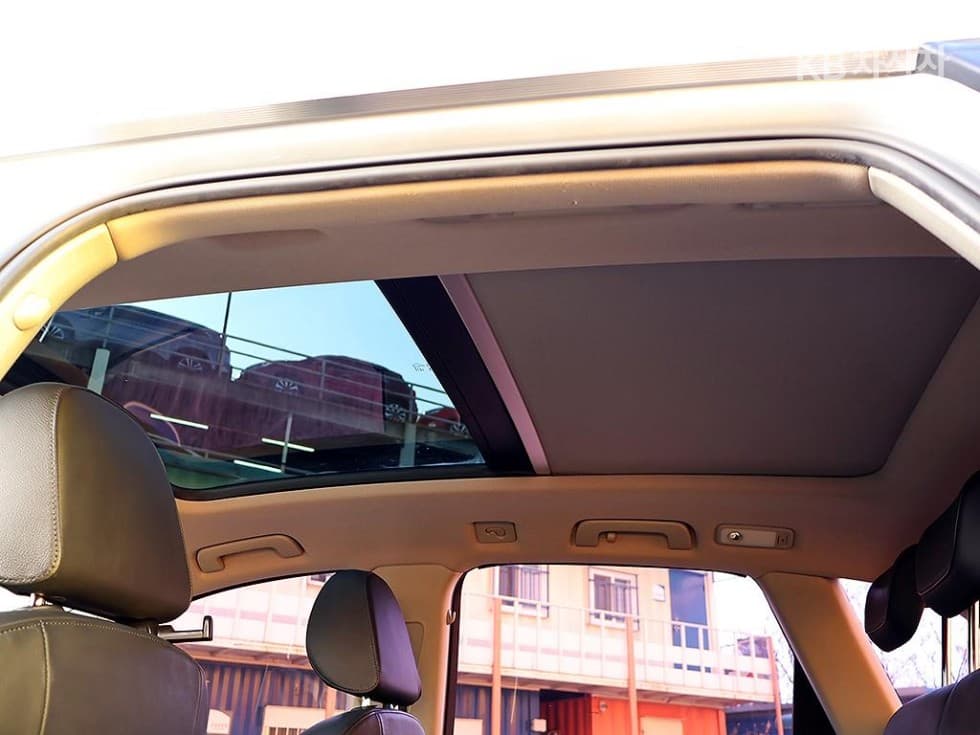Audi Q52.0 Turbo Diesel Injection 콰트로 8R - 12