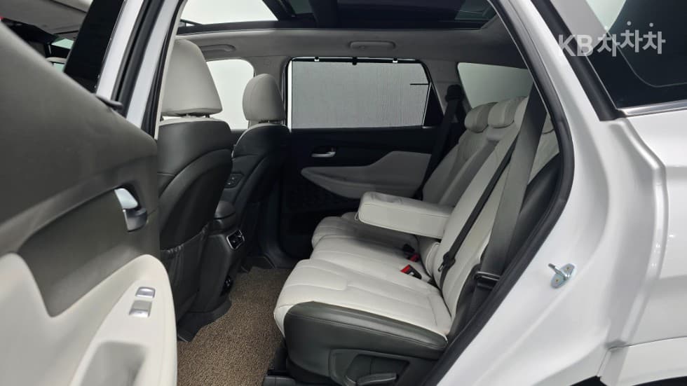 Hyundai The New (facelift) Santa Fe TM Hybrid1.6 HEV 2WD Calligraphy - 12