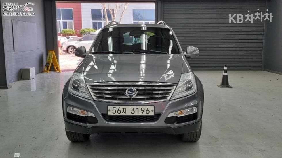 KG Mobility RextonW7-seater (Limousine) 4WD Noblesse - 3