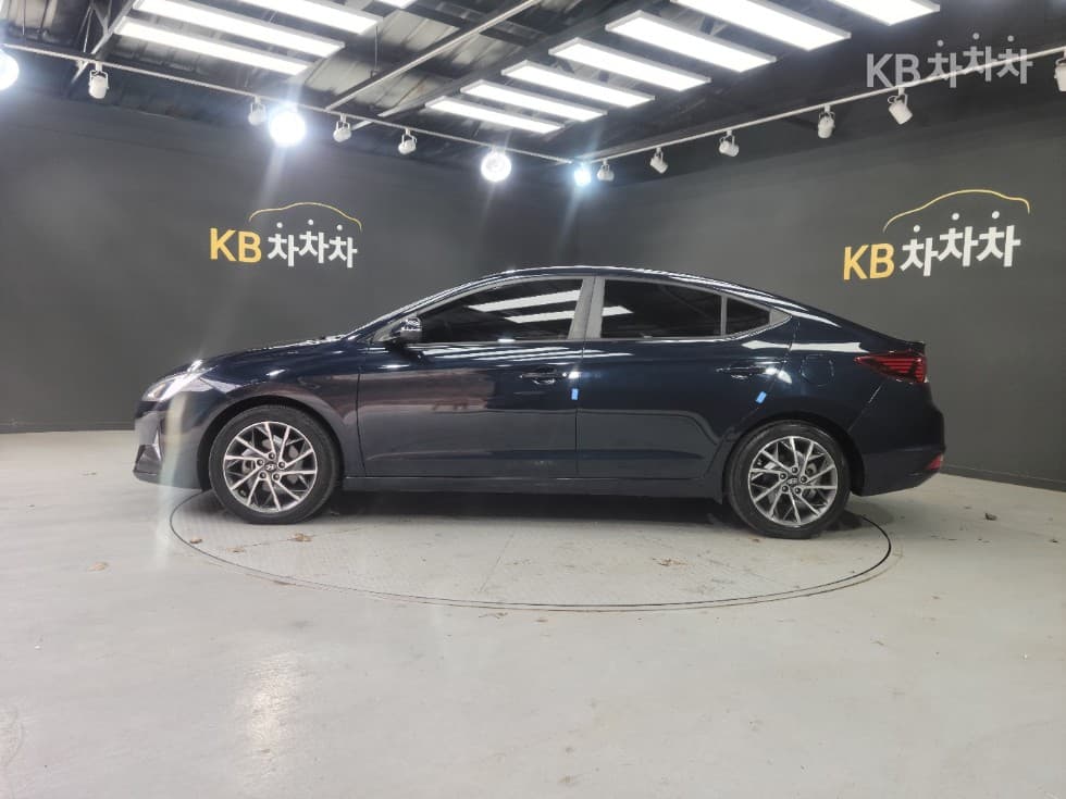 Hyundai The New (facelift) Avante (Elantra) ADSmartstream G1.6 Style - 10