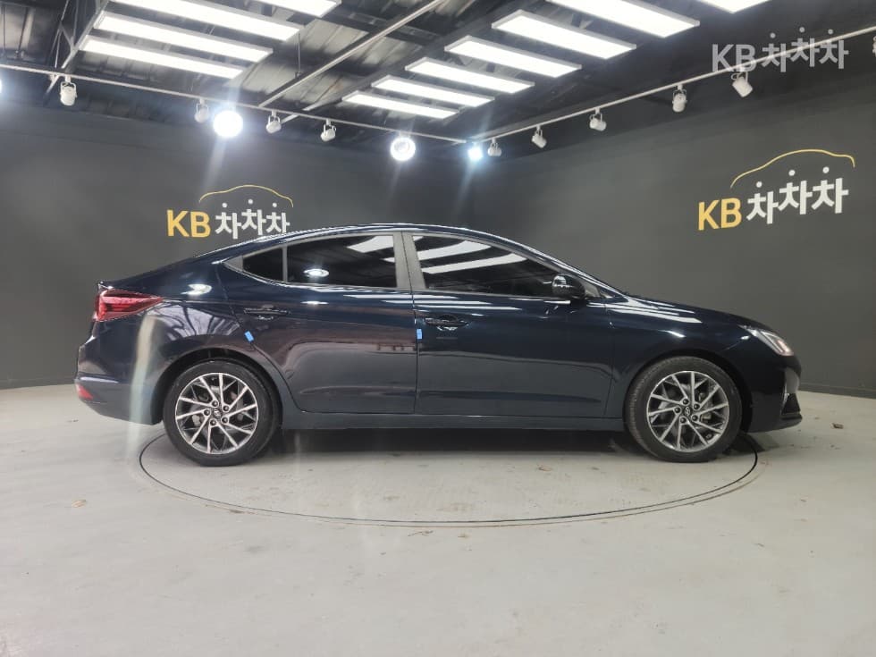 Hyundai The New (facelift) Avante (Elantra) ADSmartstream G1.6 Style - 8
