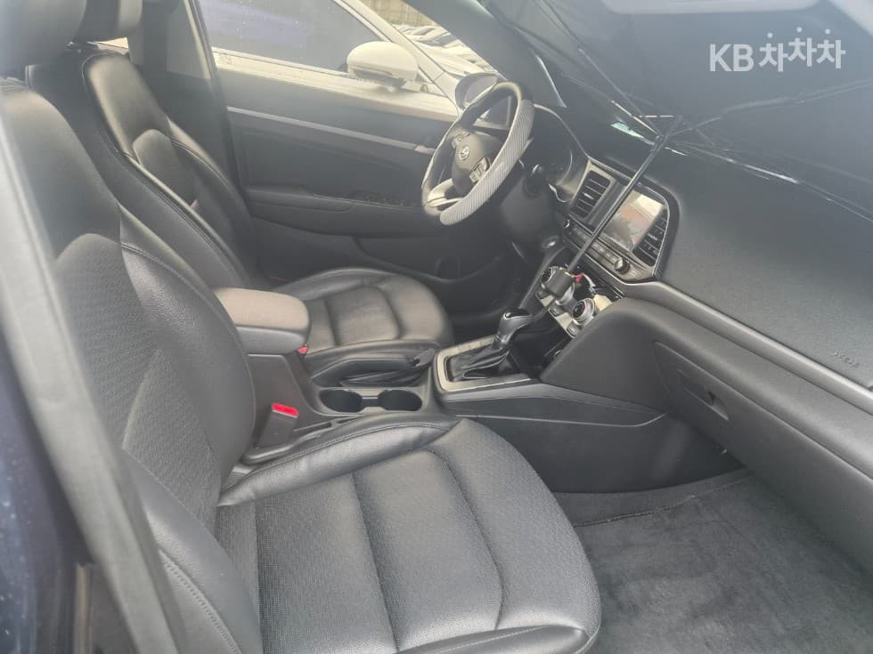 Hyundai The New (facelift) Avante (Elantra) ADSmartstream G1.6 Style - 16