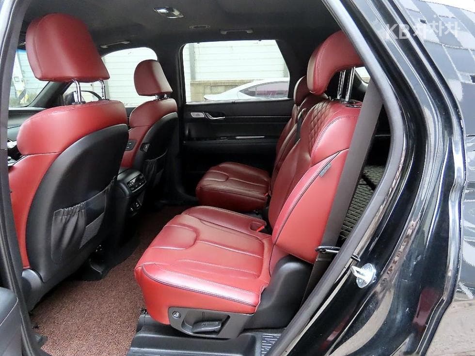 Hyundai Palisade3.8 Gasoline 7-seater (Limousine) AWD Prestige - 6
