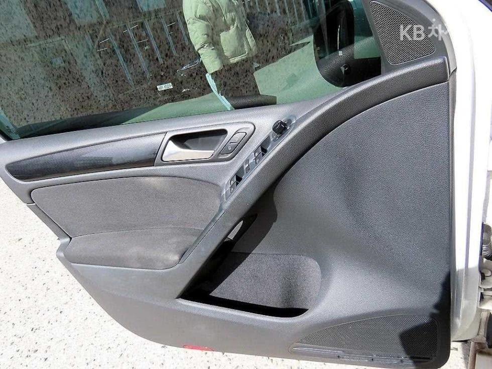 Volkswagen Golf1.6 Turbo Diesel Injection BMT Style에디션 MK6 - 11