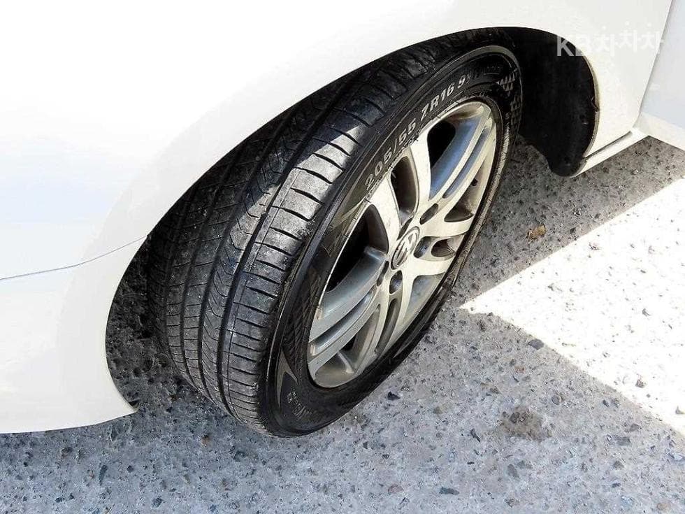 Volkswagen Golf1.6 Turbo Diesel Injection BMT Style에디션 MK6 - 17