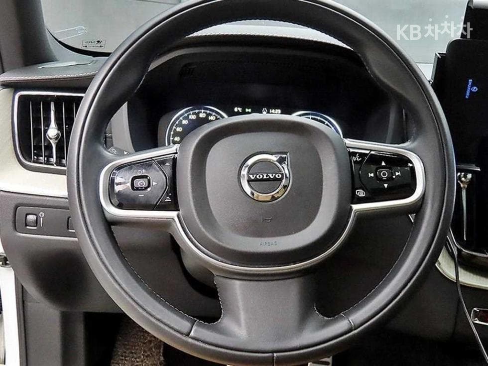 Volvo XC60T6 AWD 3.0 - 9
