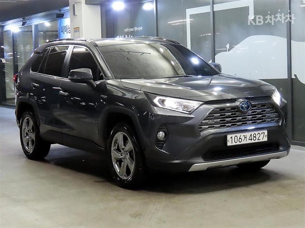 Toyota New RAV4 2.5L hybrid AWD Standard - Image 1