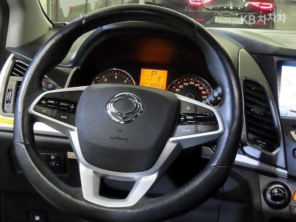 KG Mobility New Style 코란도 C2.2 Extreme 2WD - 8
