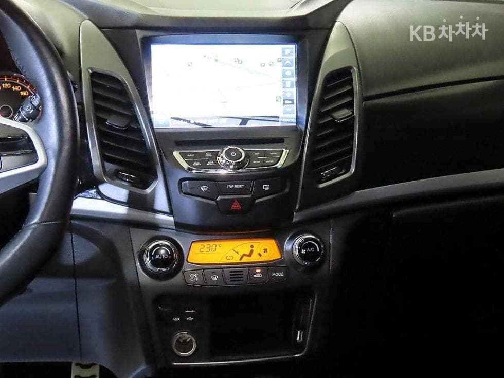 KG Mobility New Style 코란도 C2.2 Extreme 2WD - 11