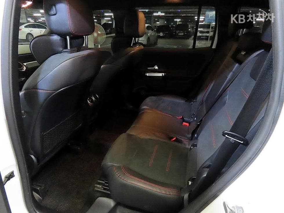 Mercedes-Benz GLB(X247)GLB 250 4Matic - 7