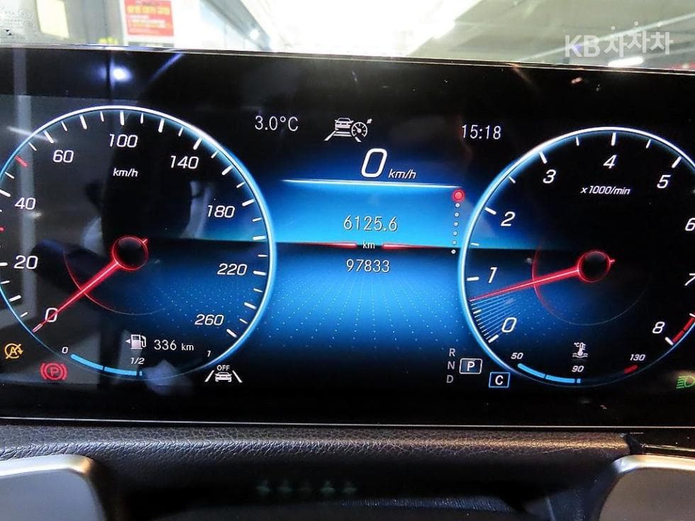 Mercedes-Benz GLB(X247)GLB 250 4Matic - 9
