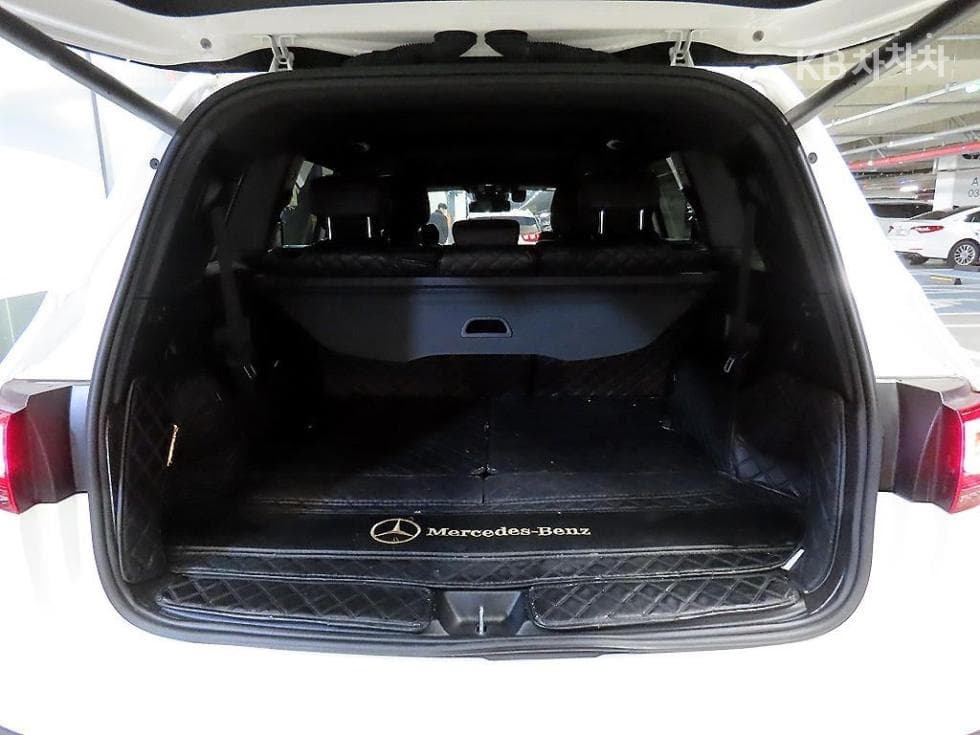 Mercedes-Benz GLB(X247)GLB 250 4Matic - 17