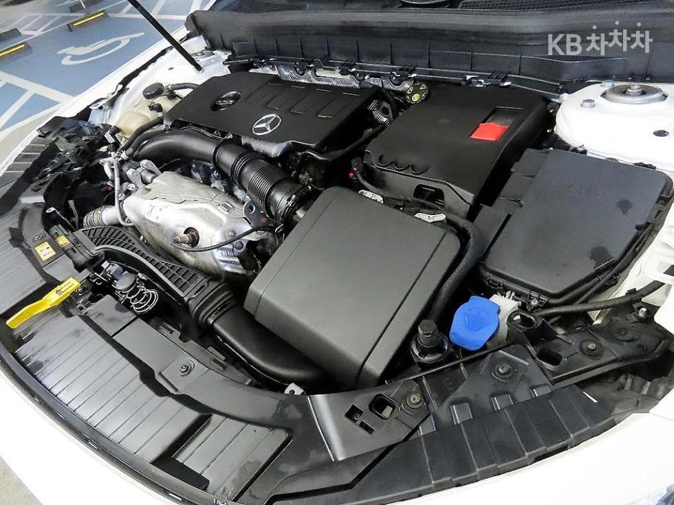 Mercedes-Benz GLB(X247)GLB 250 4Matic - 19