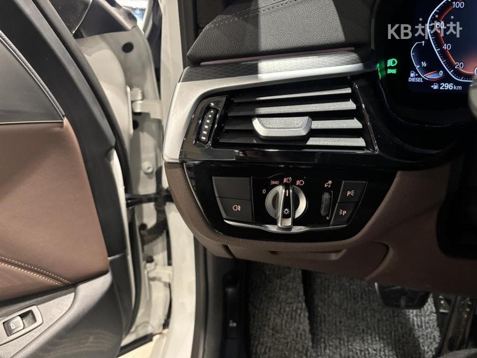 BMW 올New5 Series (G30)523d xDrive M Sport - 7