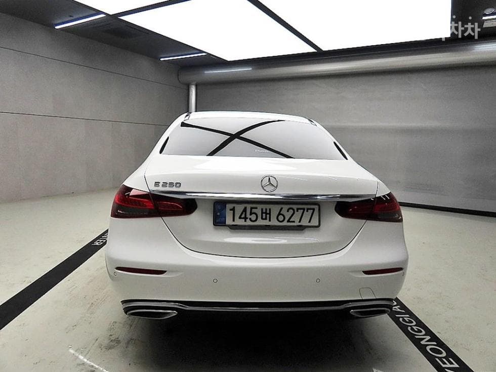 Mercedes-Benz E-Клас (W213)E250 Avantgarde - 3