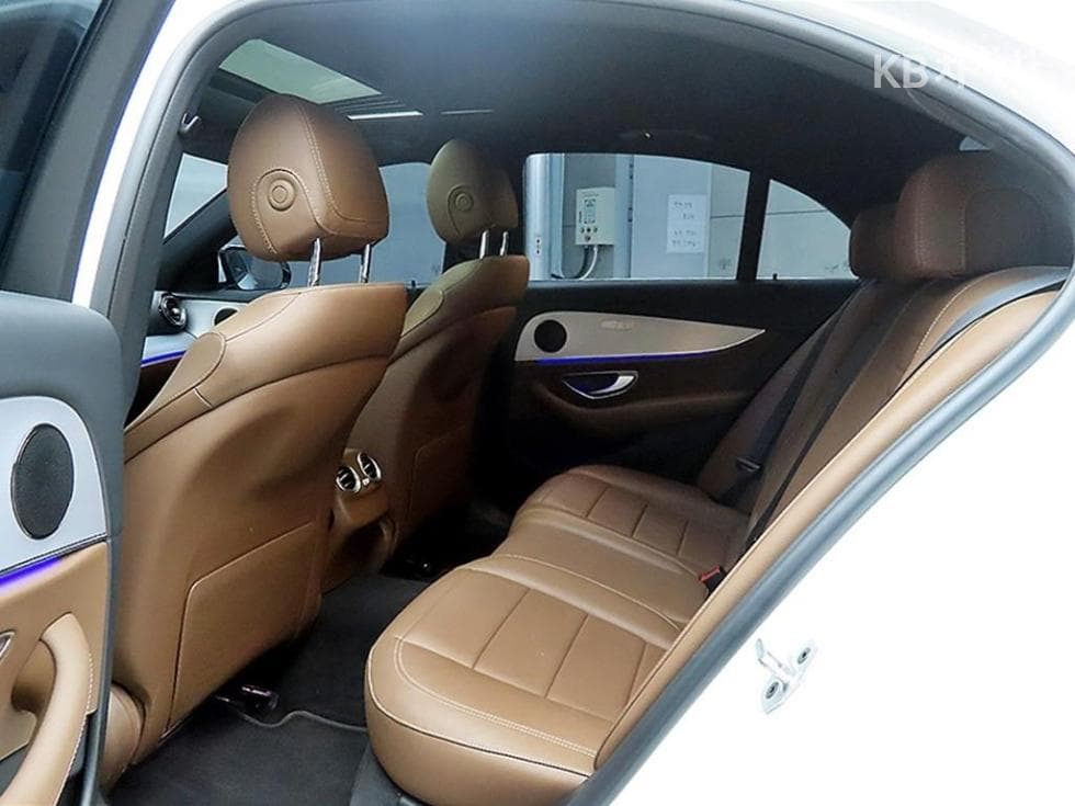 Mercedes-Benz E-Клас (W213)E250 Avantgarde - 6