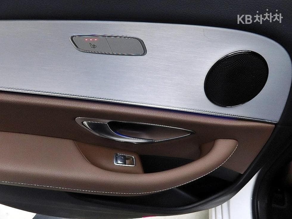 Mercedes-Benz E-Клас (W213)E250 Avantgarde - 12